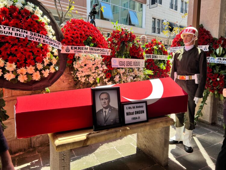 Murat Ongun’un babası Nihat Ongun toprağa verildi