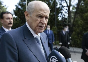 Bahçeli, bayram namazı çıkışı yine TTB’yi hedef aldı