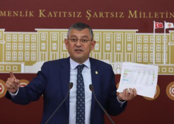Özel: Otoyollardaki gişeleri balyozla kırma töreni yapacağız