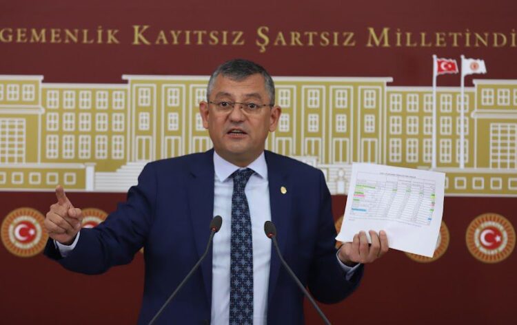 Özel: Otoyollardaki gişeleri balyozla kırma töreni yapacağız