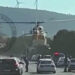 İzmir’de otoyolun ortasına helikopter indirildi