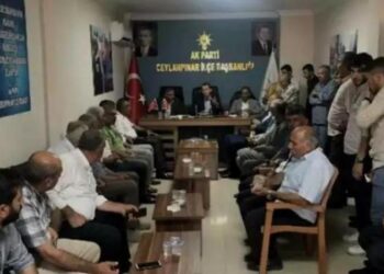 AKP’li milletvekili ve muhtarlar arasında tartışma