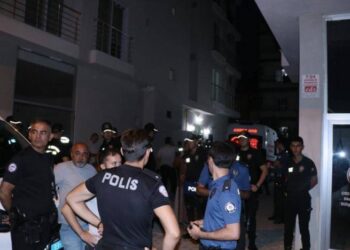 Boşanma aşamasındaki eşini ve 3 yaşındaki çocuğunu öldüren şahıs intihar etti