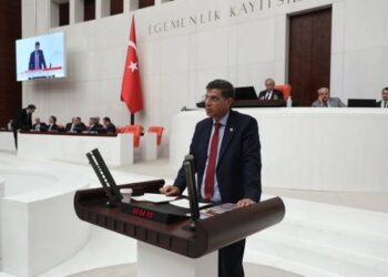 CHP’li Şaroğlu: Beşli çeteye para var Pertek Köprüsü’ne yok