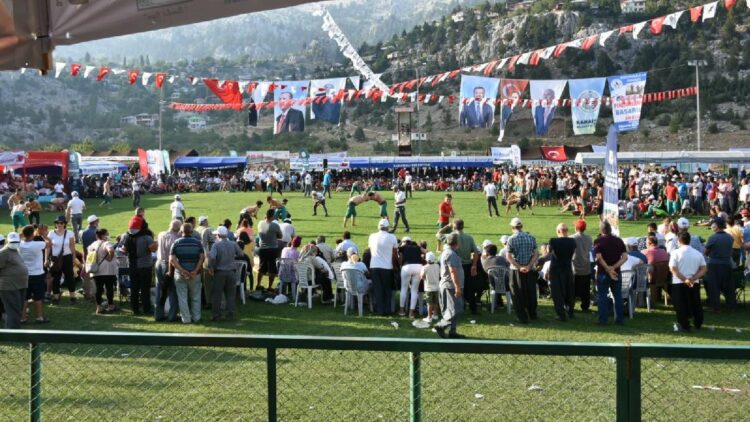 MHP’li belediye, şampiyonun 1 milyon liralık kemerini vermedi