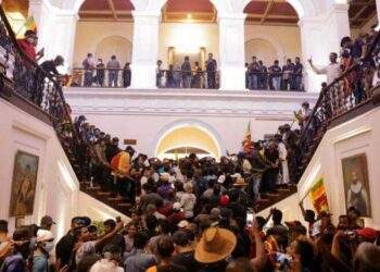 Halk sarayı basmıştı: Sri Lanka cumhurbaşkanının nereye kaçtığı belli oldu