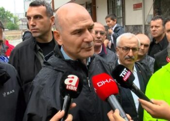 Bakan Soylu duyurdu: Ev ve iş yerlerini su basanlara para yardımı