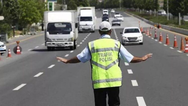 İstanbul’da valilikten trafiğe kapalı yollarla ilgili açıklama