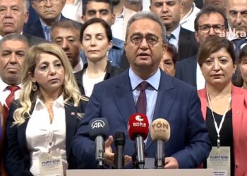 Bülent Tezcan’dan yurt dışındaki seçmene çağrı: “Dünyanın bütün ülkelerinde bize katılın”