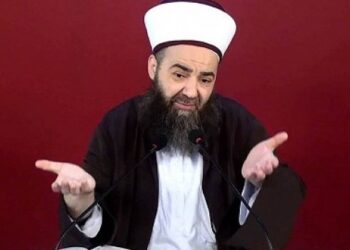 Gelir kapısı oluşturdu: Adliyelerde ‘Cübbeli Ahmet’ yoğunluğu!