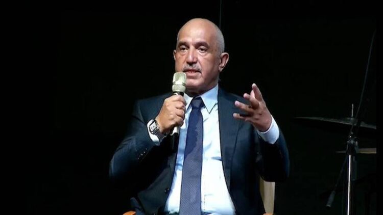 Erdoğan’a yönelik eleştirilere karşı çıkan AKP eski Milletvekili protesto edildi