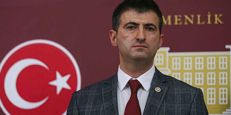 AKP’ye katılacağı iddia edilmişti: Mehmet Ali Çelebi’den yeni açıklama