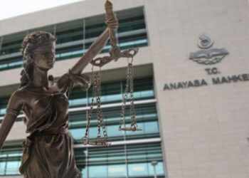 AYM’den, ‘cinsel dürtüleri harekete geçiren kitap’ kararı