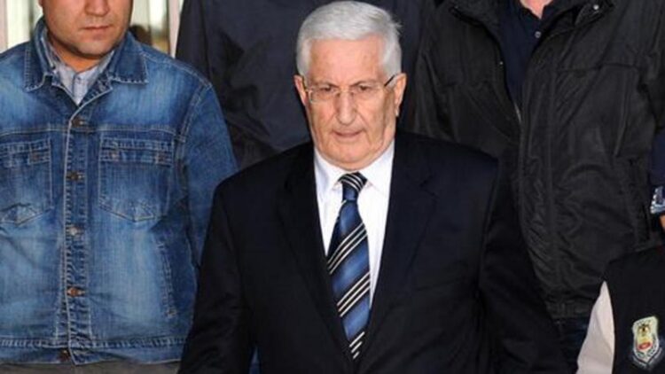 Çevik Bir tahliye edildi