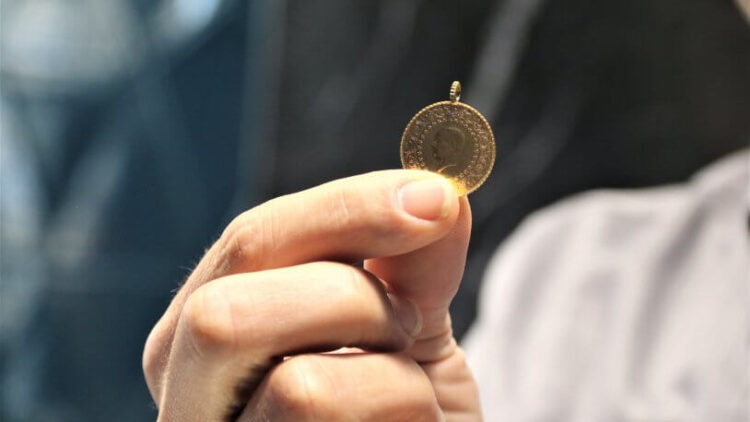 Altında ‘ayar’ tuzağı: Sattıkları altınla kuyumcuyu dolandırdılar