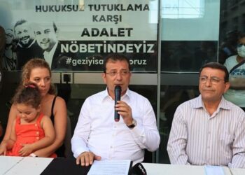 İmamoğlu ‘Adalet Nöbeti’ne katıldı