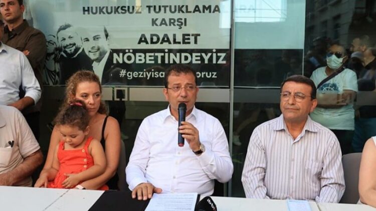 İmamoğlu ‘Adalet Nöbeti’ne katıldı