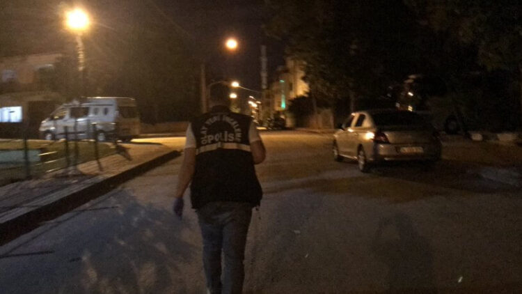 Kocaeli’de korkunç olay! 16 yaşındaki genç boynundan bıçaklandı