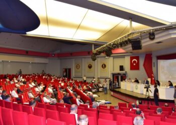 Müftülüğün yanındaki AVM’ye alkol ruhsatı verilmesi oylandı: CHP itiraz etti, AKP ve MHP ‘evet’ dedi