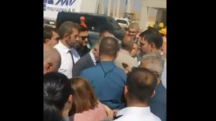 Bakan Kurum’a derdini anlatmak isteyen vatandaşa müdahale