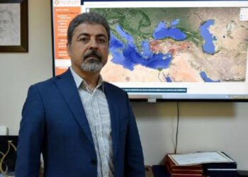 Kuşadası Körfezi’ndeki depremin ardından Prof. Sözbilir’den uyarı