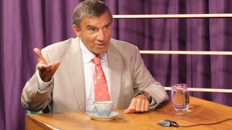 Üstün Dökmen’den tepki çeken açıklama: Başörtülü psikolog ve psikiyatr olamaz