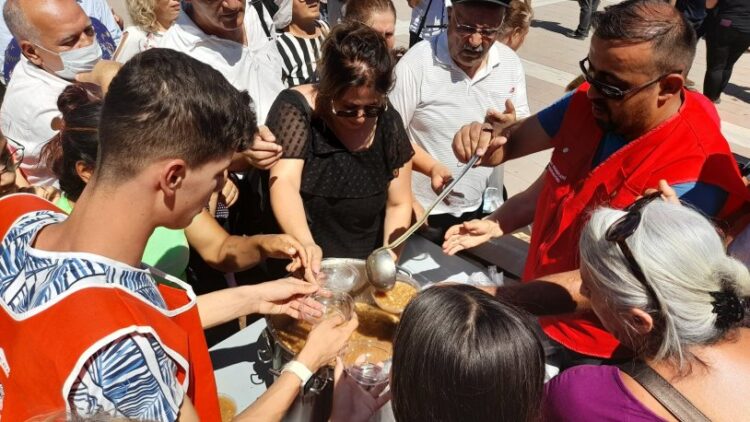 Hacı Bektaş Veli Anma Törenleri’nde aşureler paylaşıldı