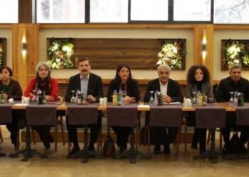 HDP’nin başını çektiği 7’li masada fire