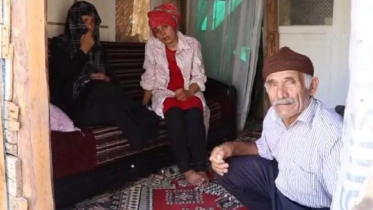 AFAD ‘oturulamaz’ raporu verdi: Evlerinin bahçesine çadır kurdular