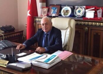 AKP’den istifa etti, tek tek isim verdi