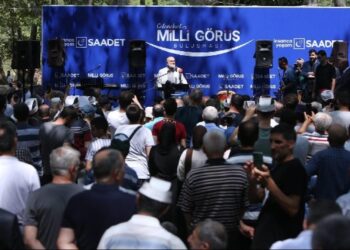 Karamollaoğlu: Bizim kitabımızda yolsuzluk yazmaz