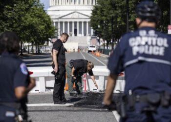 ABD Kongre binasına aracıyla girmeye çalışan şahıs intihar etti
