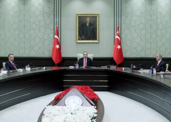YAŞ kararları açıklandı