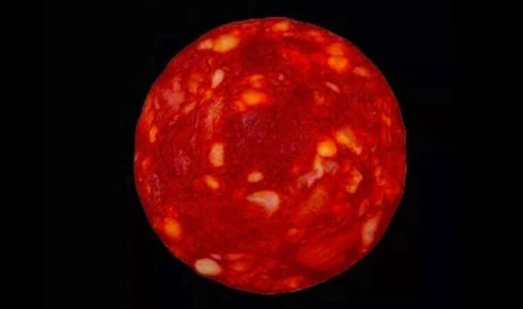 Uzaydan kare diye ‘sucuk’ resmi paylaşan fizikçi özür diledi