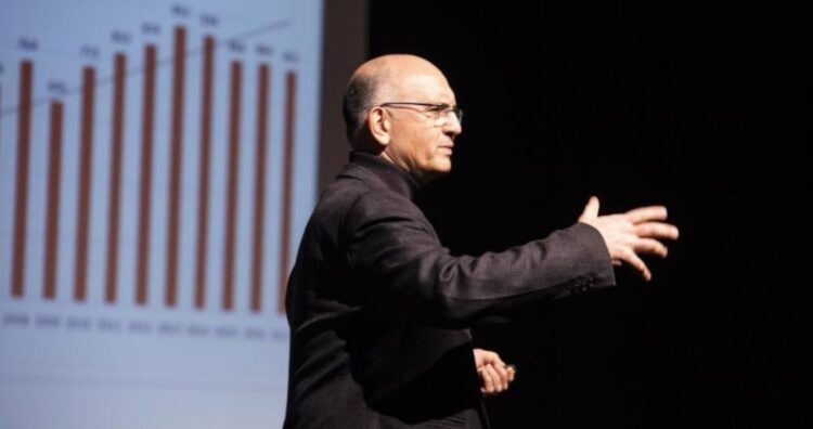 Boğaziçi Üniversitesi Ekonomi Bölümü Başkanı Zenginobuz görevden uzaklaştırıldı