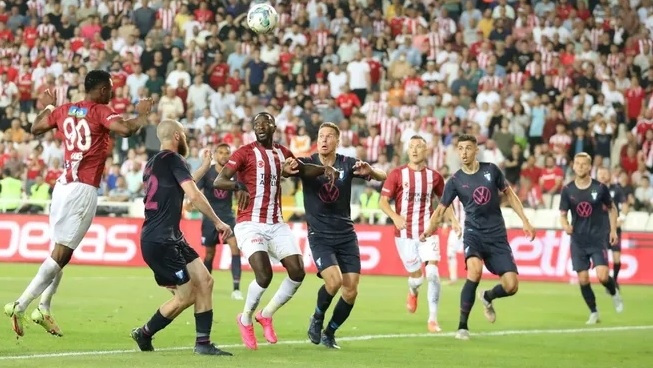 Sivasspor, UEFA Avrupa Ligi’ne veda etti