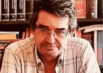 Gazeteci ve çevirmen Ahsen Batur vefat etti