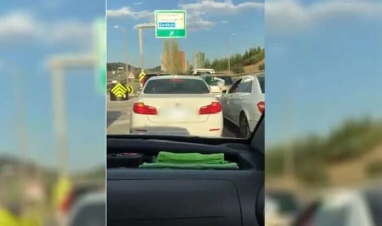 Düğün konvoyunda ambulansa engel olan 10 sürücüye para cezası