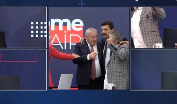 Canlı yayında birbirlerine girmişlerdi: Şimşek’ten açıklama geldi