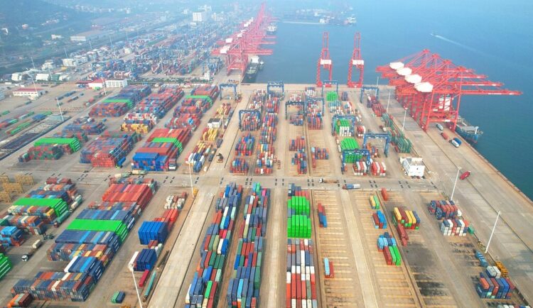 Çin’in dış ticareti ilk 7 ayda yüzde 10,4 arttı