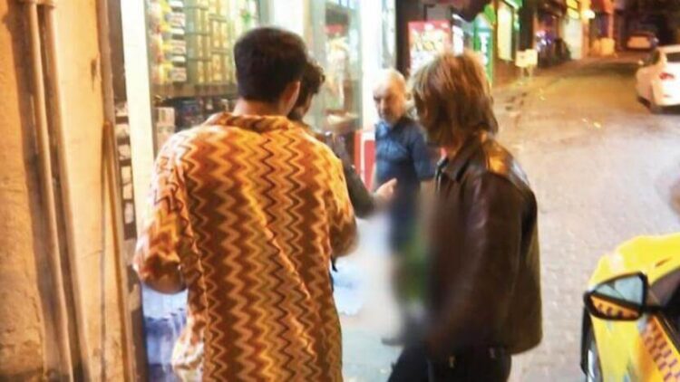 Dünyaca ünlü rock grubu, Beyoğlu’nda bakkal tarafından kovuldu