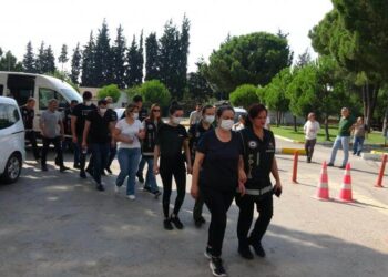 ‘Biz sizi dolandırdık, özür dileriz’ diye mesaj attılar