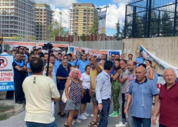 Çekmeköy’de parka iş makineleri girdi, park için nöbet tutanlar gözaltına alındı