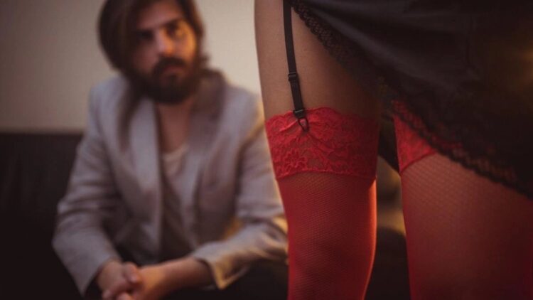 Denizli’de imamlara eskort soruşturması