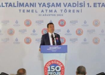 İmamoğlu: Başkalarının yanlışlarını size anlatmaktan asla çekinmeyeceğiz