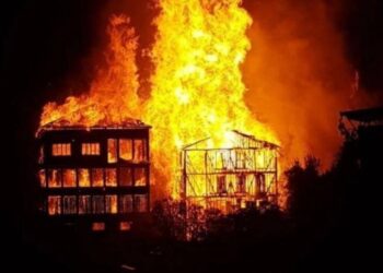 Bursa’daki tarihi ipek fabrikasında yangın