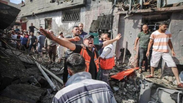 İsrail, Gazze’de bir evi hedef aldı: Baba ve 3 çocuğu öldü