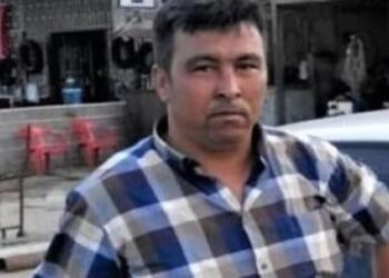 Yarım saat arayla 2 cinayet işleyip, emniyetin önünde intihar etti