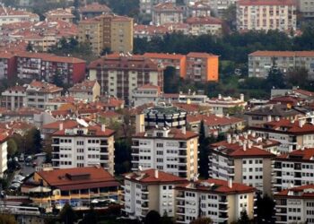 Müteahhit aynı evi 5 kişiye satmış
