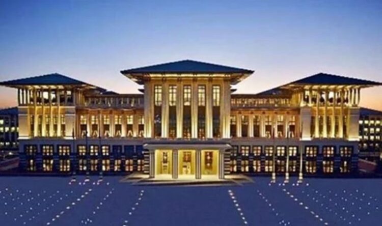 Peker’in iddialarına işaret etti: ‘Her pisliğin, ahlaksızlığın ucu saraya çıkıyor’